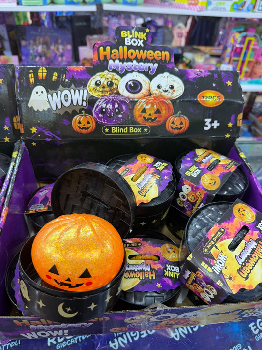 HALLOWEEN SQUISCY BUN