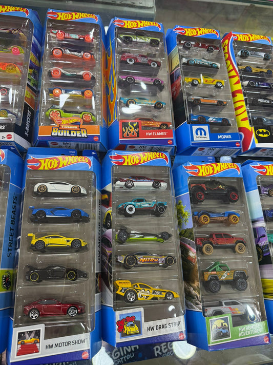 HOTWHEELS CONFEZIONE 5 MACCHINE
